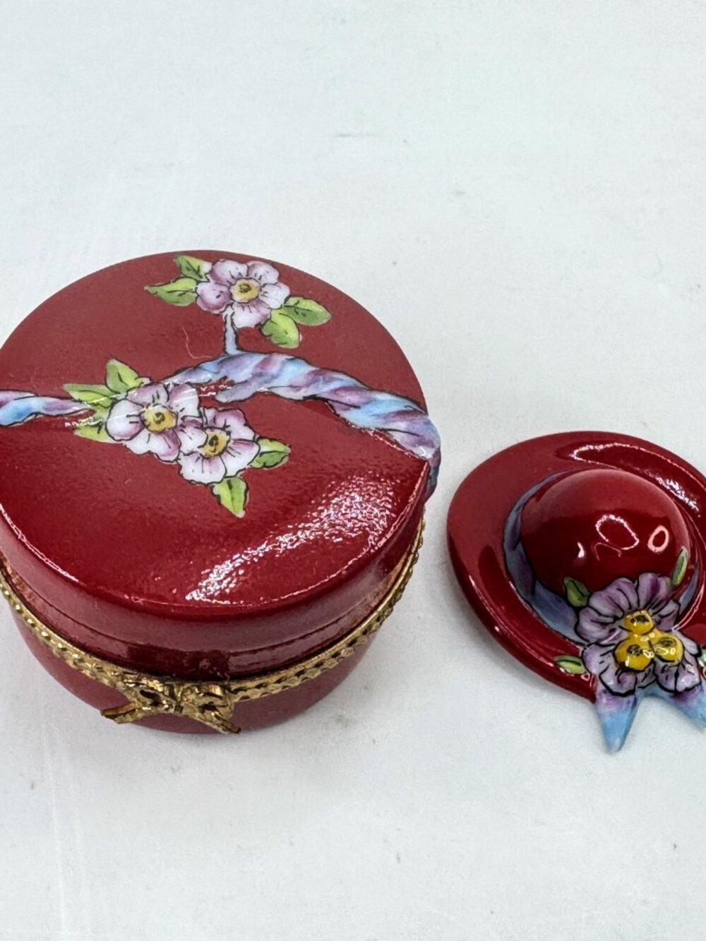 French Home Limoges Jacques Limited Edition Red Hat Box Trinket Box A1034